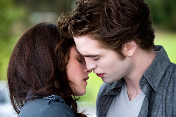 Kristen Stewart and Robert Pattinson in 'Twilight'