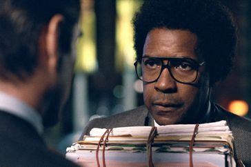 Denzel Washington stars in ROMAN J. ISRAEL, ESQ.