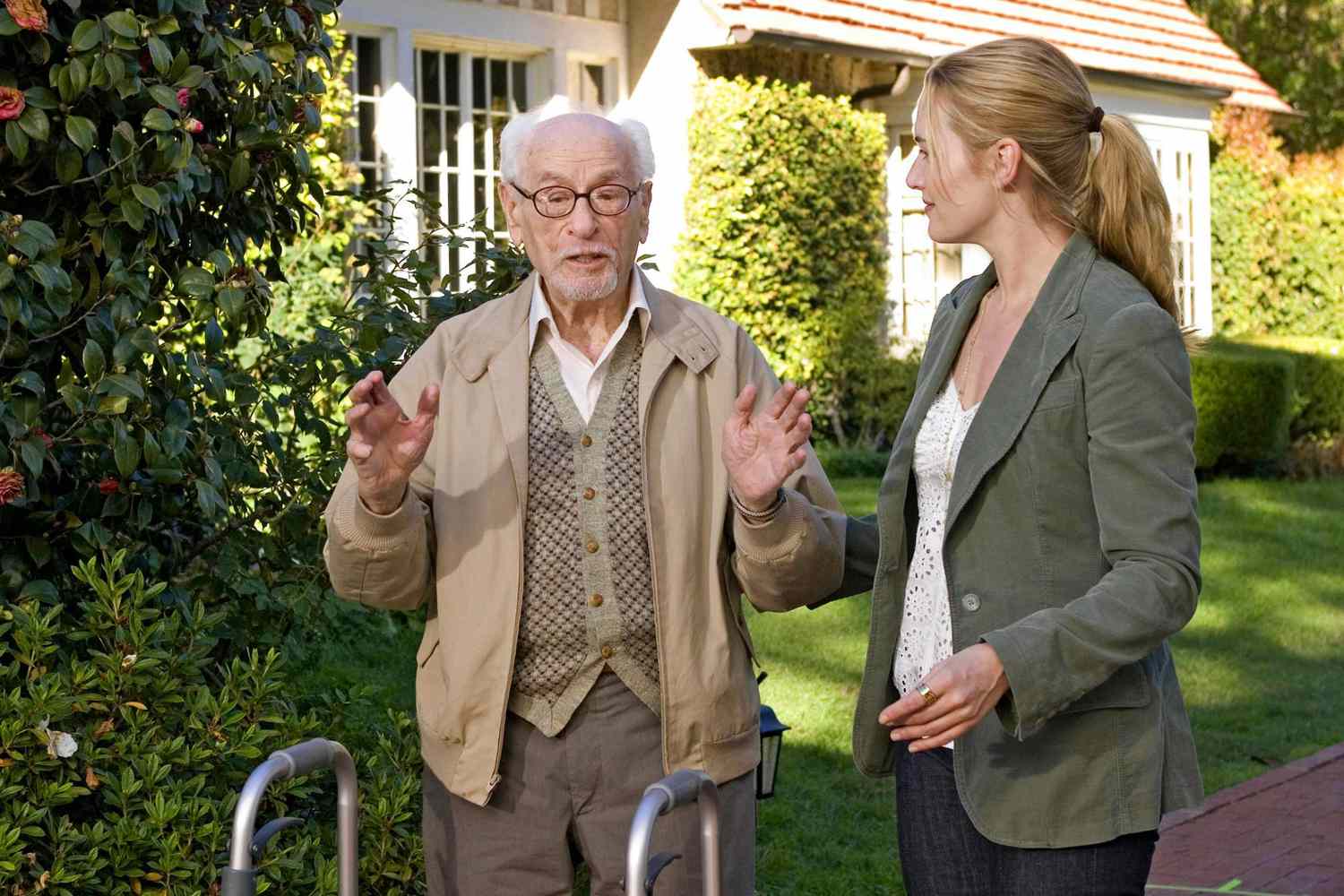 Eli Wallach and Kate Winslet in 'The Holiday'