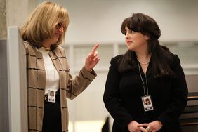 Sarah Paulson as Linda Tripp, Beanie Feldstein as Monica Lewinsky