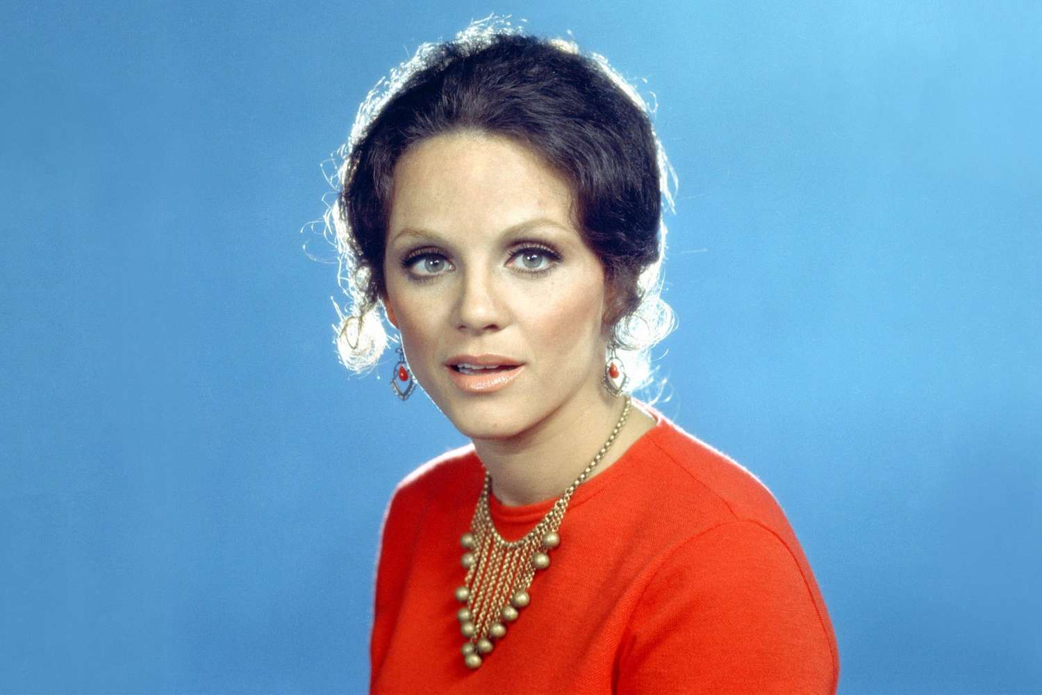 LOS ANGELES - JANUARY 1: The Mary Tyler Moore Show: Valerie Harper who portrays Rhoda Morgenstern. Image dated 1971. (Photo by CBS via Getty Images)