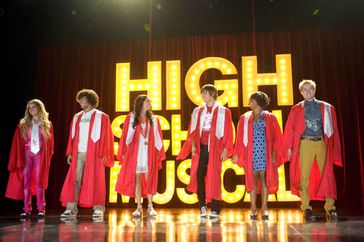 HIGH SCHOOL MUSICAL 3: SENIOR YEAR, from left: Ashley Tisdale, Corbin Bleu, Vanessa Hudgens, Zac Efr
