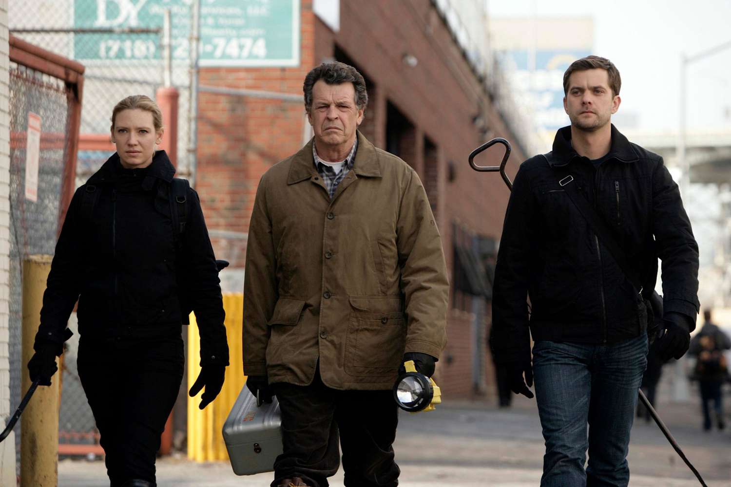 Anna Torv, John Noble, and Joshua Jackson on 'Fringe'