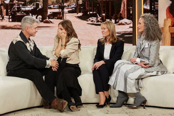 Dermot Mulroney, Drew Barrymore, Mary Stuart Masterson, and Andie Macdowell