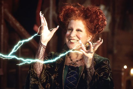 ALL CROPS: Hocus Pocus (1993) Bette Midler CR: Andrew Cooper