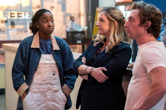 “THE BEAR” — “Beef” — Season 2, Episode 1 (Airs Thursday, June 22nd) Pictured: (l-r) Ayo Edebiri as Sydney Adamu, Abby Elliot as Natalie “Sugar” Berzatto, Jeremy Allen White as Carmen “Carmy” Berzatto. CR: Chuck Hodes/FX.