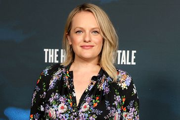 Elisabeth Moss attends Hulu's "The Handmaid's Tale" Season 5 Finale Event at Academy Museum of Motion Pictures on November 07, 2022 in Los Angeles, California.