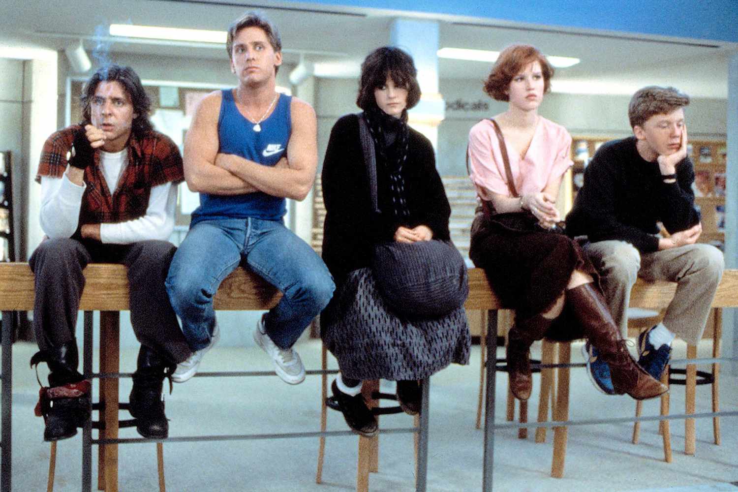 Judd Nelson, Emilio Estevez, Ally Sheedy, Molly Ringwald, and Anthony Michael Hall in 'The Breakfast Club'