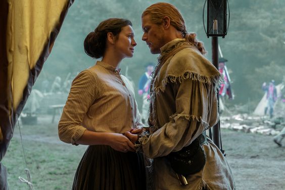 Outlander Season 7 2023 Claire Fraser (Caitríona Balfe); jamie fraser (sam heughan)