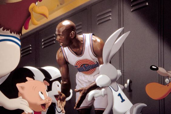 SPACE JAM, Foghorn Leghorn, Porky Pig, Pepe le Pew, Michael Jordan, Bugs Bunny, Daffy Duck, 1996. (c