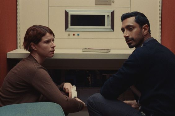 Jessie Buckley, Riz Ahmed on Fingernails