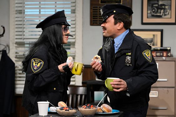 THE TONIGHT SHOW STARRING JIMMY FALLON-- Episode 1886 -- Pictured: (l-r) Singer Cher and host Jimmy Fallon 