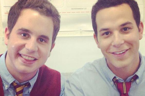 Skylar Astin Twitter