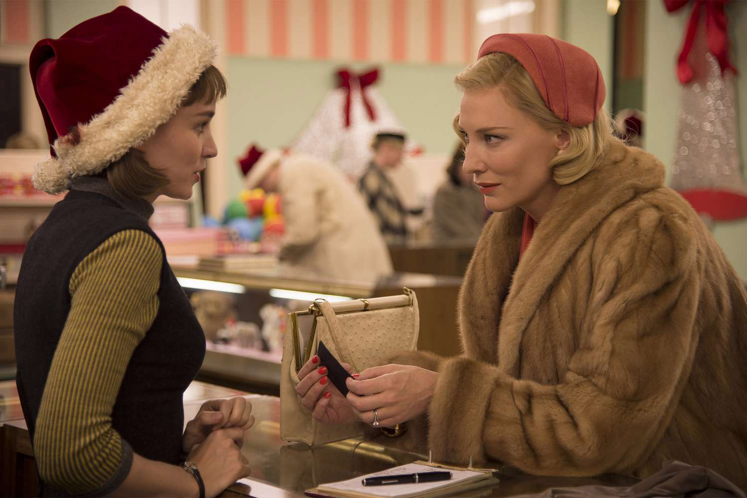 CAROL (2015) (L-R) ROONEY MARA and CATE BLANCHETT