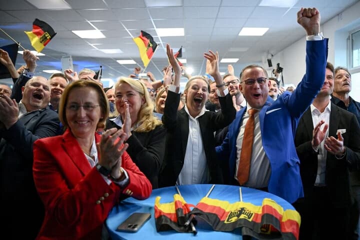 欧州議会選での躍進を喜ぶドイツのための選択肢（AfD）