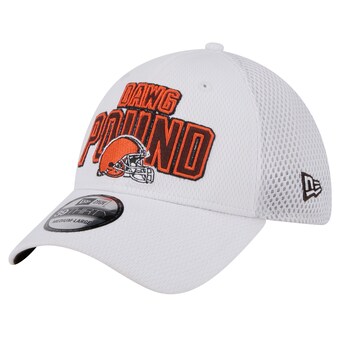 Men's New Era White Cleveland Browns Breakers 39THIRTY Flex Hat