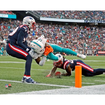 Unsigned Miami Dolphins Jaylen Waddle Fanatics Authentic NFL Rookie Debut Touchdown Photograph