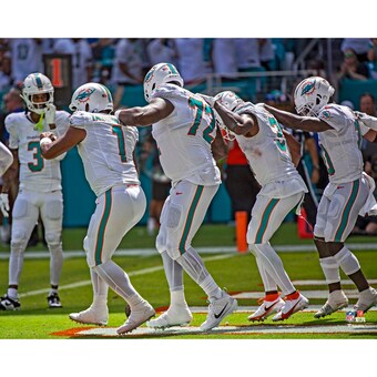 Miami Dolphins Unsigned 70 Point Franchise Record Photograph