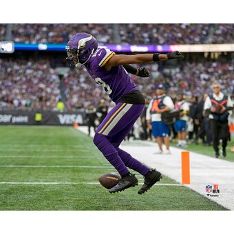 Unsigned Minnesota Vikings Justin Jefferson Fanatics Authentic Celebrates a Touchdown with the Griddy Photograph