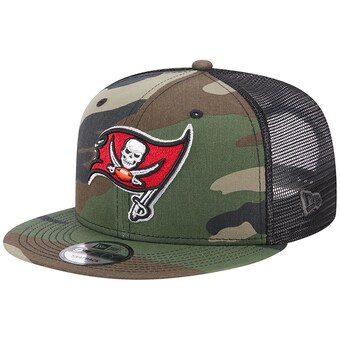 Men's Tampa Bay Buccaneers New Era Camo Classic Trucker 9FIFTY Snapback Hat