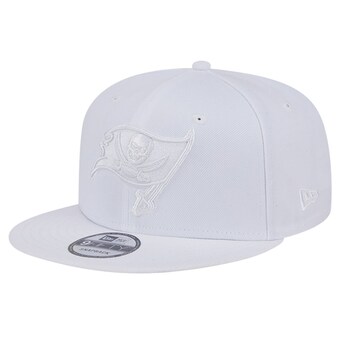 Men's Tampa Bay Buccaneers New Era Main White on White 9FIFTY Snapback Hat