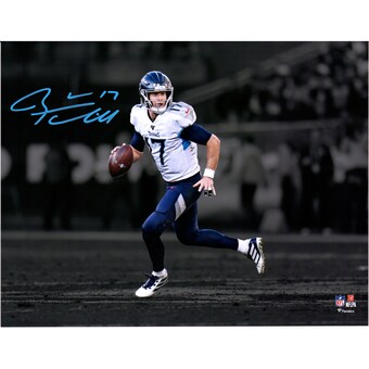 Autographed Tennessee Titans Ryan Tannehill Fanatics Authentic 11" x 14" Spotlight Photograph