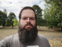 Moto G84: 16MP selfie camera portrait samples - f/2.4, ISO 100, 1/731s - Moto G84 review