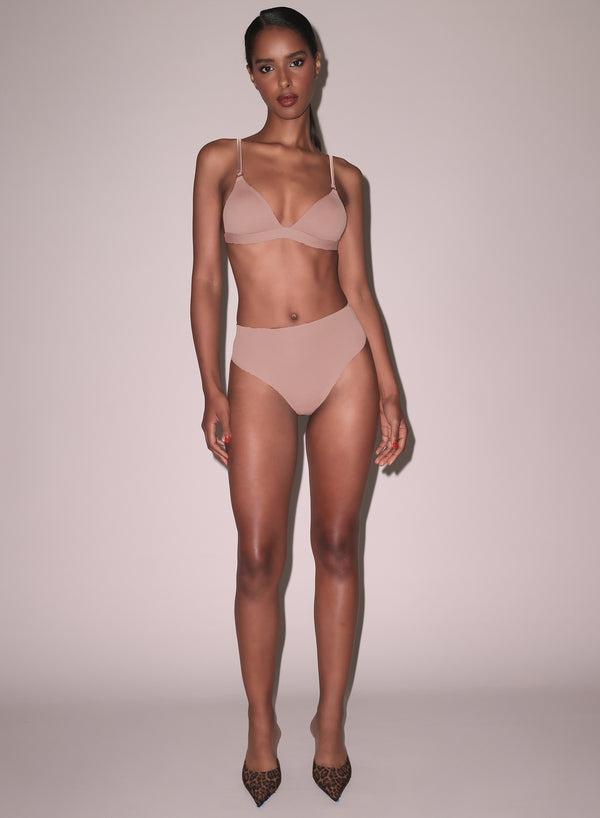 Tan - Le Stretch Micro Triangle Bra | Fleur du Mal