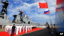 Chinese and Russian naval forces began joint drills in sea off southern China on July 14. (file photo)