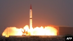 A Shaheen III surface-to-surface ballistic missile launches from an undisclosed location in Pakistan. (file photo)