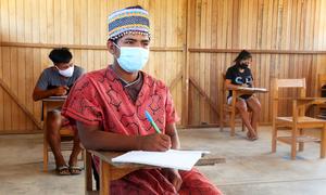 Richard Guimaraes Canayo estuda na Escola Secundária Educativa Alfonso Ugarte-B no distrito de Ucayali de Masisea, Peru.