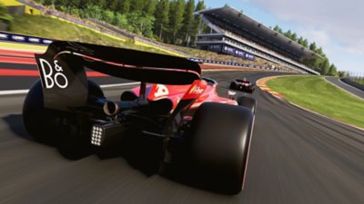 Captura de pantalla de F1 24 que muestra un coche rojo desde atrás