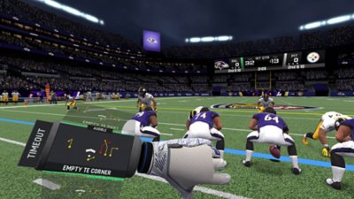 NFL Pro Era -Istantanea della schermata che mostra un giocatore che chiama un audible, utilizzando il libro di schemi digitale montato sul polso