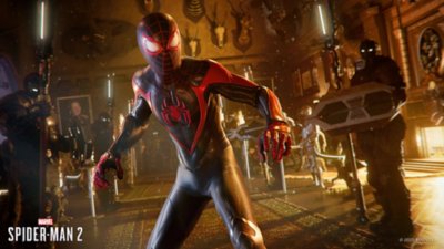 Marvel's Spider-Man 2 – snímka obrazovky s Milesom a lovcom 