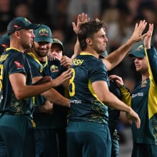  Mitchell Marsh of Australia with team mates