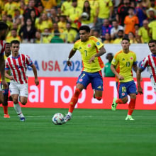 Colombia's forward Luis Diaz runs with the ball