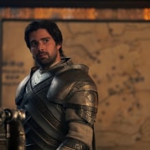 Actor Fabien Frankel as Ser Criston Cole wearing a suit of armor in the show House of the Dragon