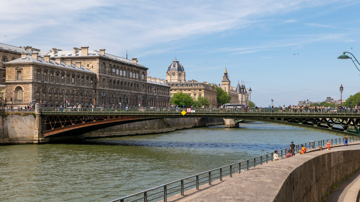 General view of the Seine River