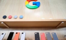 Google PIxel store display