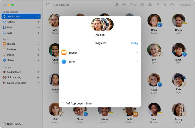 Im Navigationsbereich des Fensters „Classroom“ ist eine Gruppe ausgewählter Schüler zu sehen und darüber stehen zwei Ziele zur Auswahl: die Apps „Bücher“ und „Safari“.