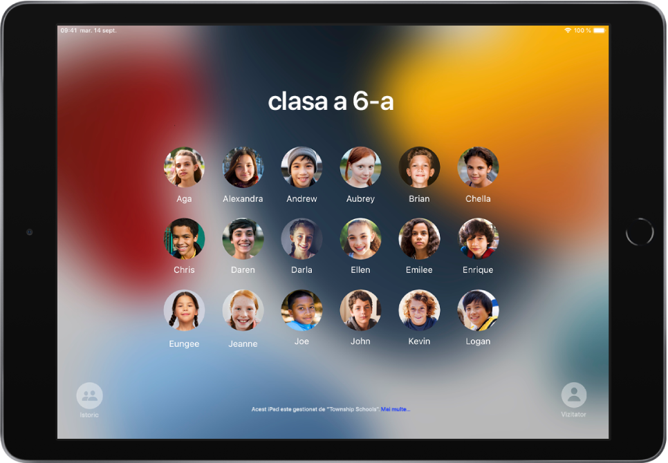 Un iPad partajat afișând elevi.