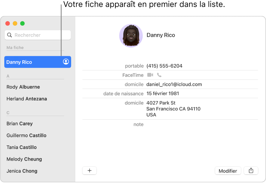 La barre latérale de Contacts affichant la fiche personnelle en haut de la liste.