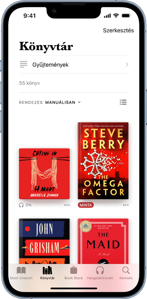 A Könyvtár képernyő a Könyvek appban. A képernyő tetején a Gyűjtemények gomb és a rendezéshez rendelkezésre álló opciók láthatók. A Manuális rendezési beállítás van kiválasztva. A képernyő közepén a könyvtárban lévő könyvek borítói jelennek meg. A képernyő alján balról jobbra haladva a következő lapok láthatók: Most olvasott, Könyvtár, Book Store, Hangoskönyvek és Keresés.