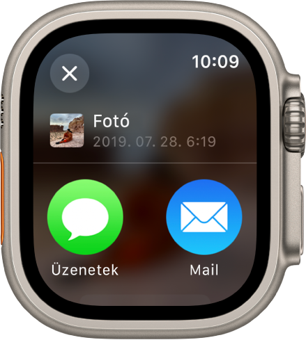 A Fotók app megosztási képernyője. A megosztott fotó a képernyő tetején, míg az Üzenetek és a Mail gombok alatta láthatók.