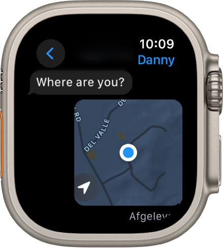 De Berichten-app met de kaart van een gedeelde locatie.