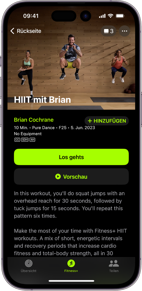 Die Apple Fitness+-Anzeige mit einem Training. Im oberen Teil der Anzeige sind Trainer:innen abgebildet, die ein Training durchführen. Der Titel des Trainings und der Name der Person, die das Training durchführt, befinden sich in der Mitte. Über den Details zum Training befinden sich Tasten, mit denen du das Training starten und eine Vorschau anzeigen kannst.