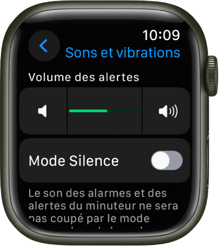 Les réglages Sons et vibrations de l’Apple Watch qui affichent le curseur Volume des alertes en haut et le bouton Mode Silence en dessous.