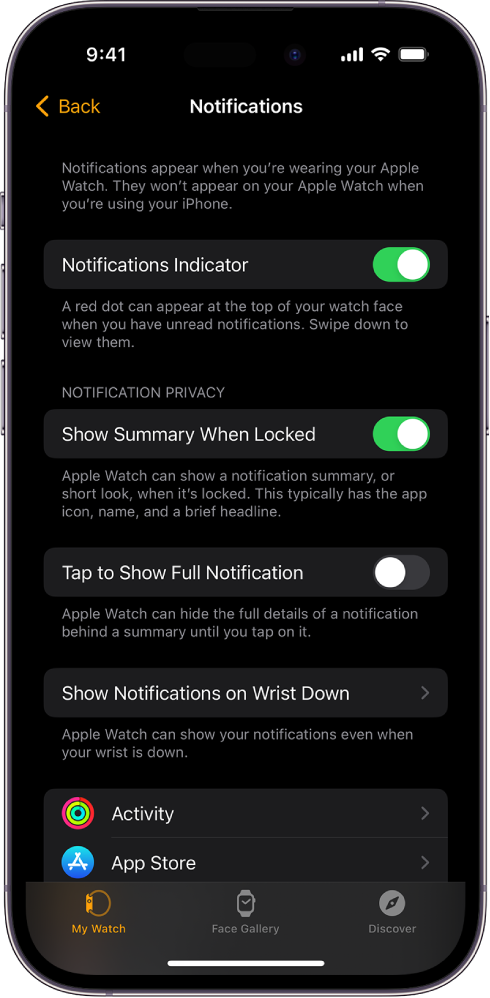 Zaslon Notifications (Obvestila) v aplikaciji Apple Watch v napravi iPhone, na katerem so prikazani viri obvestil.