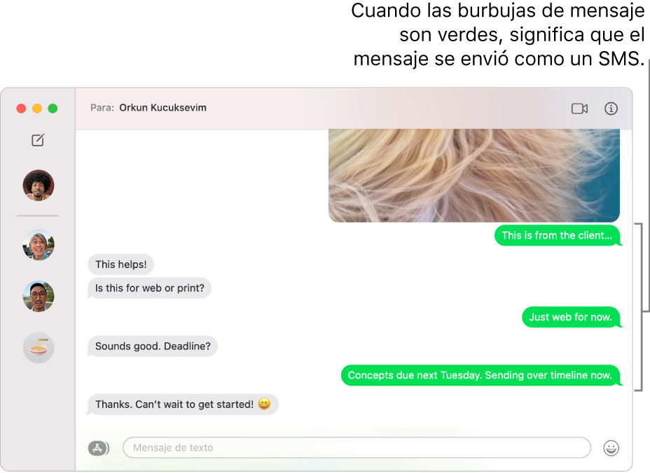 La ventana de Mensajes con varias conversaciones enumeradas en la barra lateral a la izquierda y una transcripción a la derecha. Los globos de mensaje son verdes, lo que indica que se enviaron como mensajes de texto SMS.