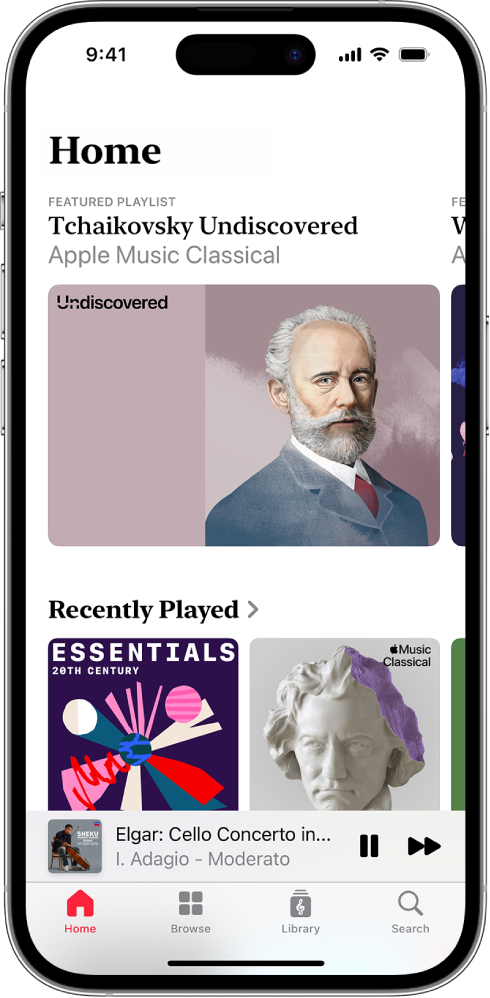 iPhone, jossa näkyy Home-välilehti Apple Music Classicalissa. Näytön yläreunassa on esittelyssä oleva soittolista. Näytön keskellä näkyvät äskettäin toistetut soittolistat ja niiden alla minisoitin, jossa näkyy parhaillaan toistettava kappale. Näytön alareunassa ovat Home-, Browse-, Library- ja Search-painikkeet.